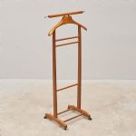 691257 Valet stand